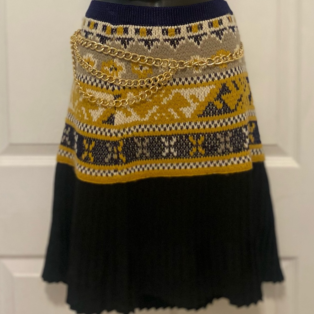 RachelRachel  Roy♠️Skirt